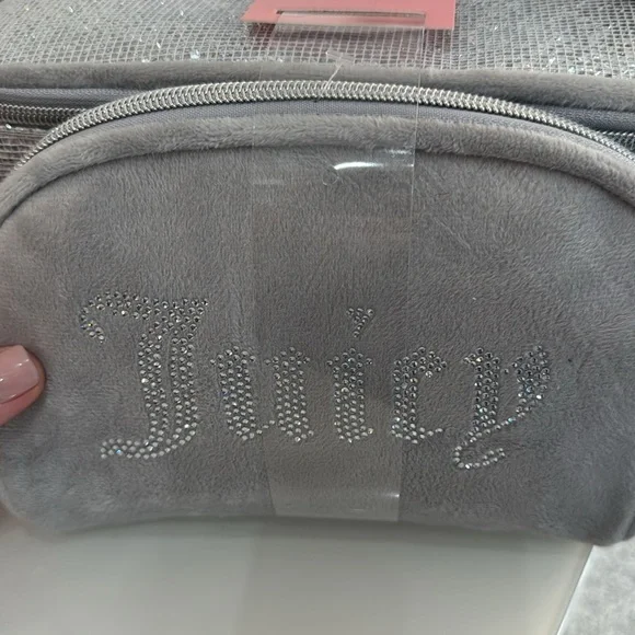 Juicy couture cosmetic bag - Picture 2 of 5
